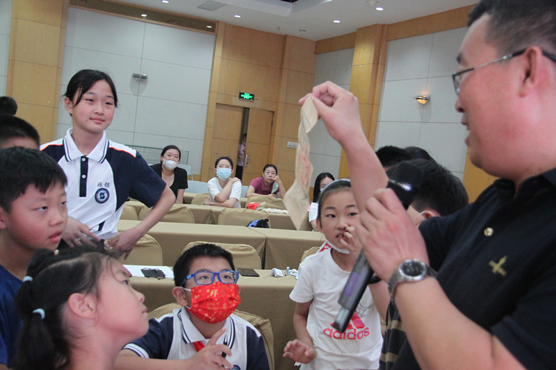 1659512079610865.jpg 4老师为孩子们个人收藏的大清宝钞_副本.jpg