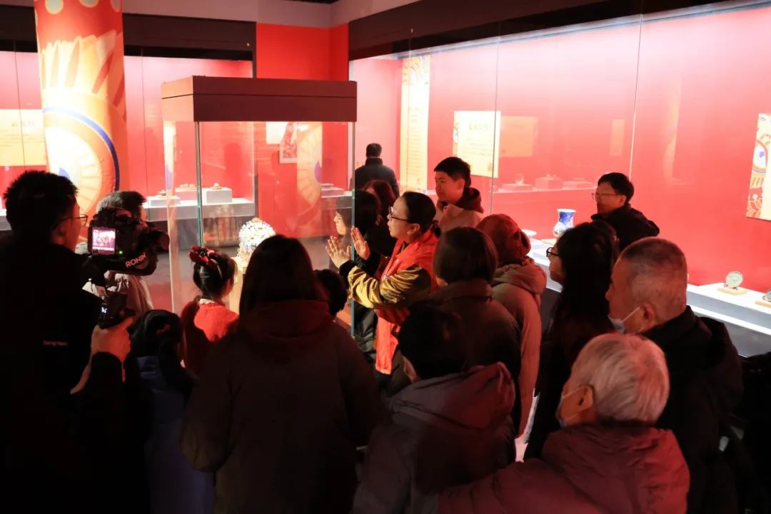 1707912839543283.jpg 640 (1).jpg