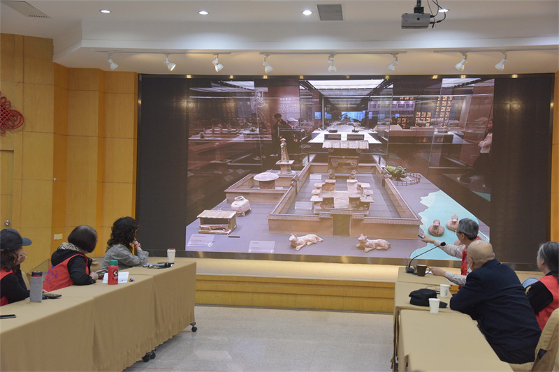 社会志愿者观展分享交流 (2).jpg