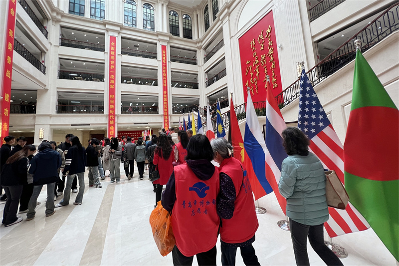 参观海军潜艇学院 (2).jpg