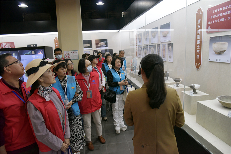 参观平度市博物馆 (5).jpg
