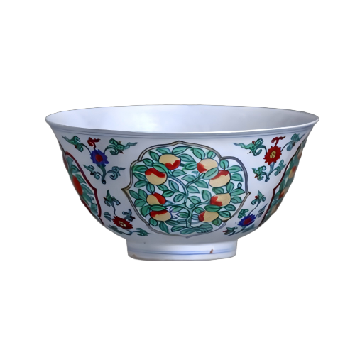 斗彩三菓纹碗